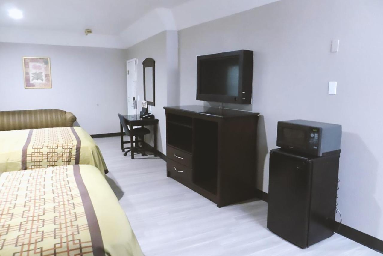 Blue Way Inn & Suites By Jasper Houston Dış mekan fotoğraf