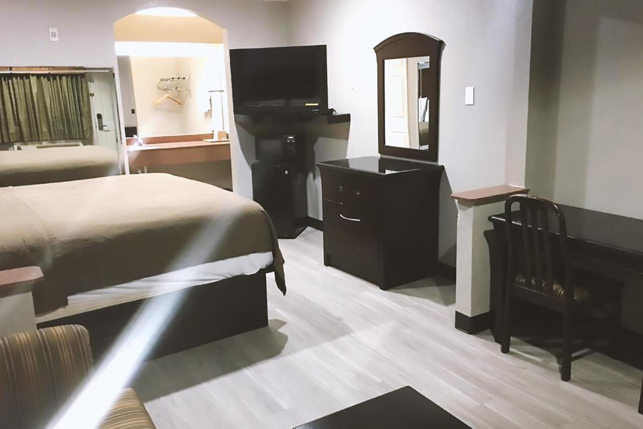 Blue Way Inn & Suites By Jasper Houston Dış mekan fotoğraf